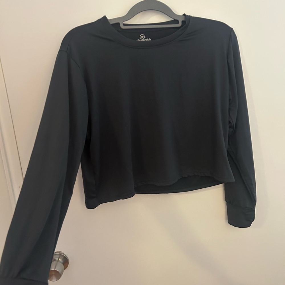 Gray Long-Sleeve Cropped Top